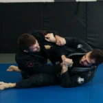 BJJ-sparring i moderne norsk grappling-gym — kontrollert teknisk arbeid