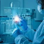 Forsker studerer rapamycin-molekylet — mTOR-hemmer i longevity-forskning