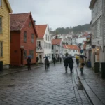 Regnvær i Bergen sentrum, illustrerer tema bergen regn og vitamin d